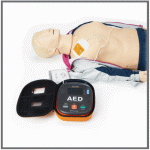 HR-701PLUS AED 자동심장충격기 / 저출력심장충격기 / LCD화면 영상+음성으로 사용안내 / 4개국 언어 지원