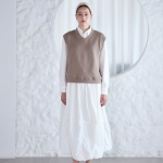 유어즈 어반 브이넥 베스트