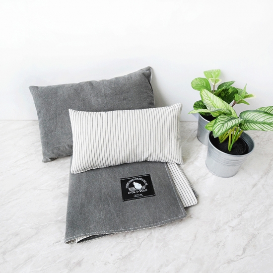 IVORY STRIPE BLANKET & PILLOW