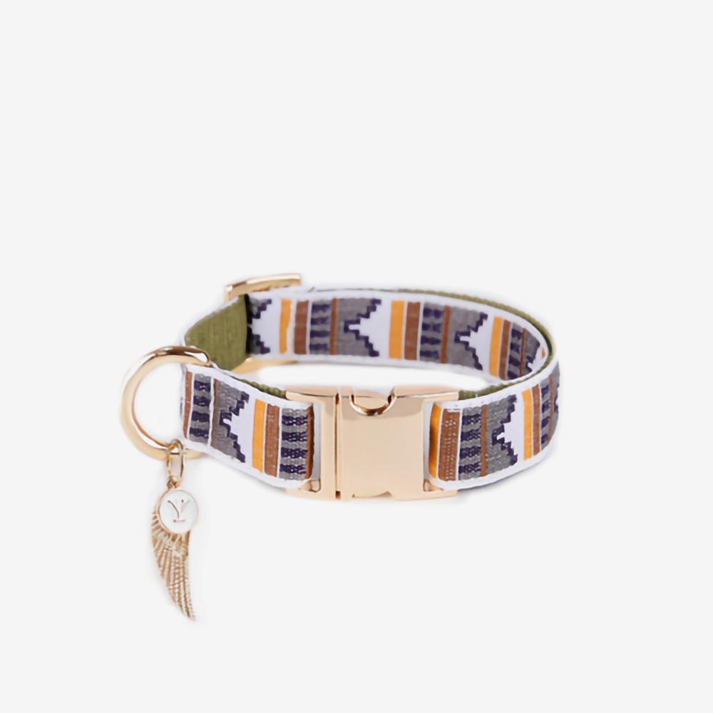 KHAKI CASTLE COLLAR