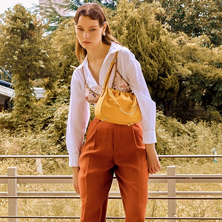 Balloon Suede Shoulder Bag (Rattan Mustard)