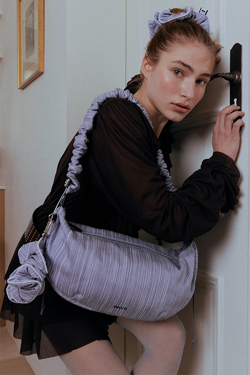 Noi Ruffle Large Shoulder Bag (Blue)