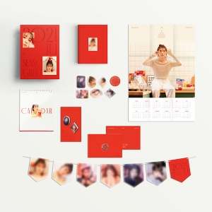 IU 2021 SEASON\'S GREETINGS