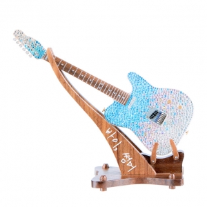 [Memory of] Bye summer Miniatures Guitar SET