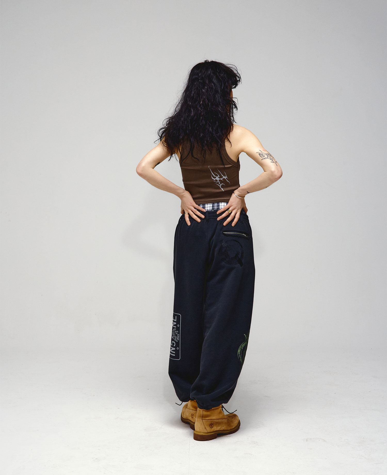 INSANE GRAPHIC SWEAT PANTS_BLACK