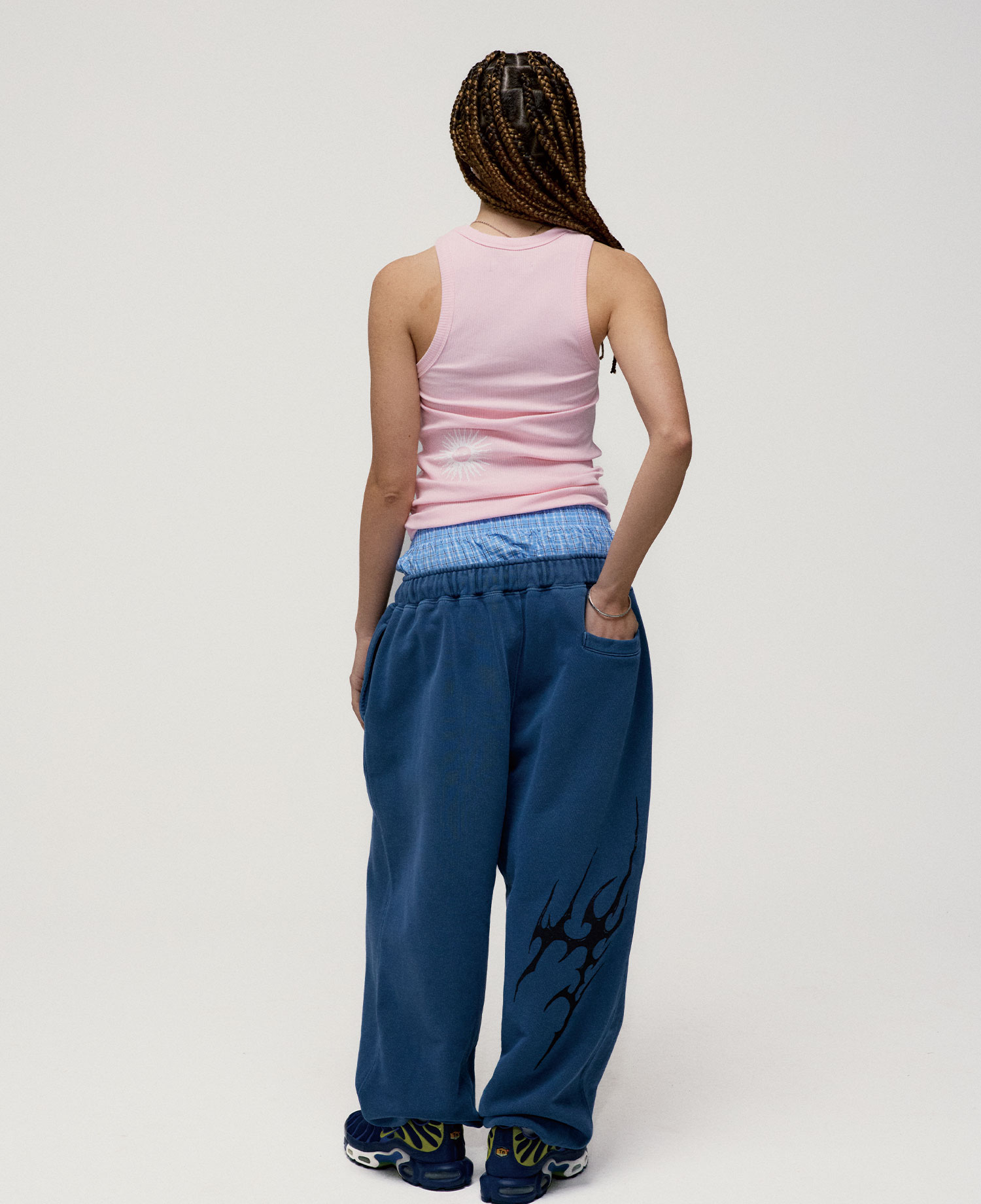 INSANE WOMEN'S GRAPHIC SLEEVELESS_PINK