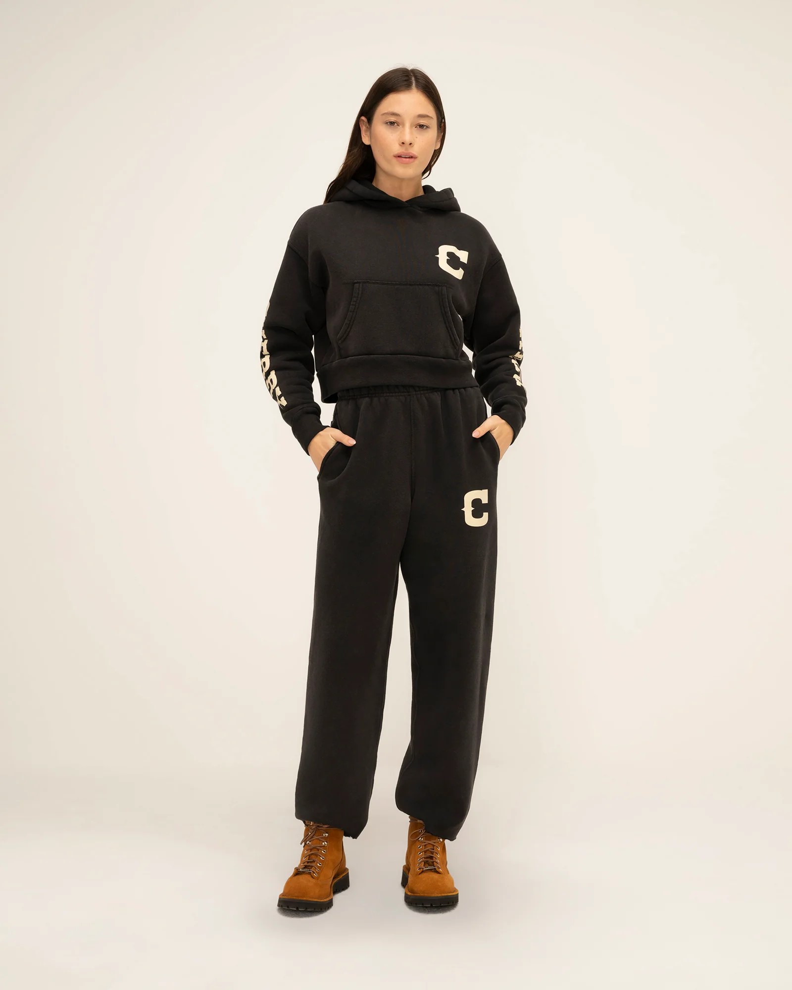 [CHERRY LA] WOMEN'S CROPPED HOODIE_VINTAGE BLACK