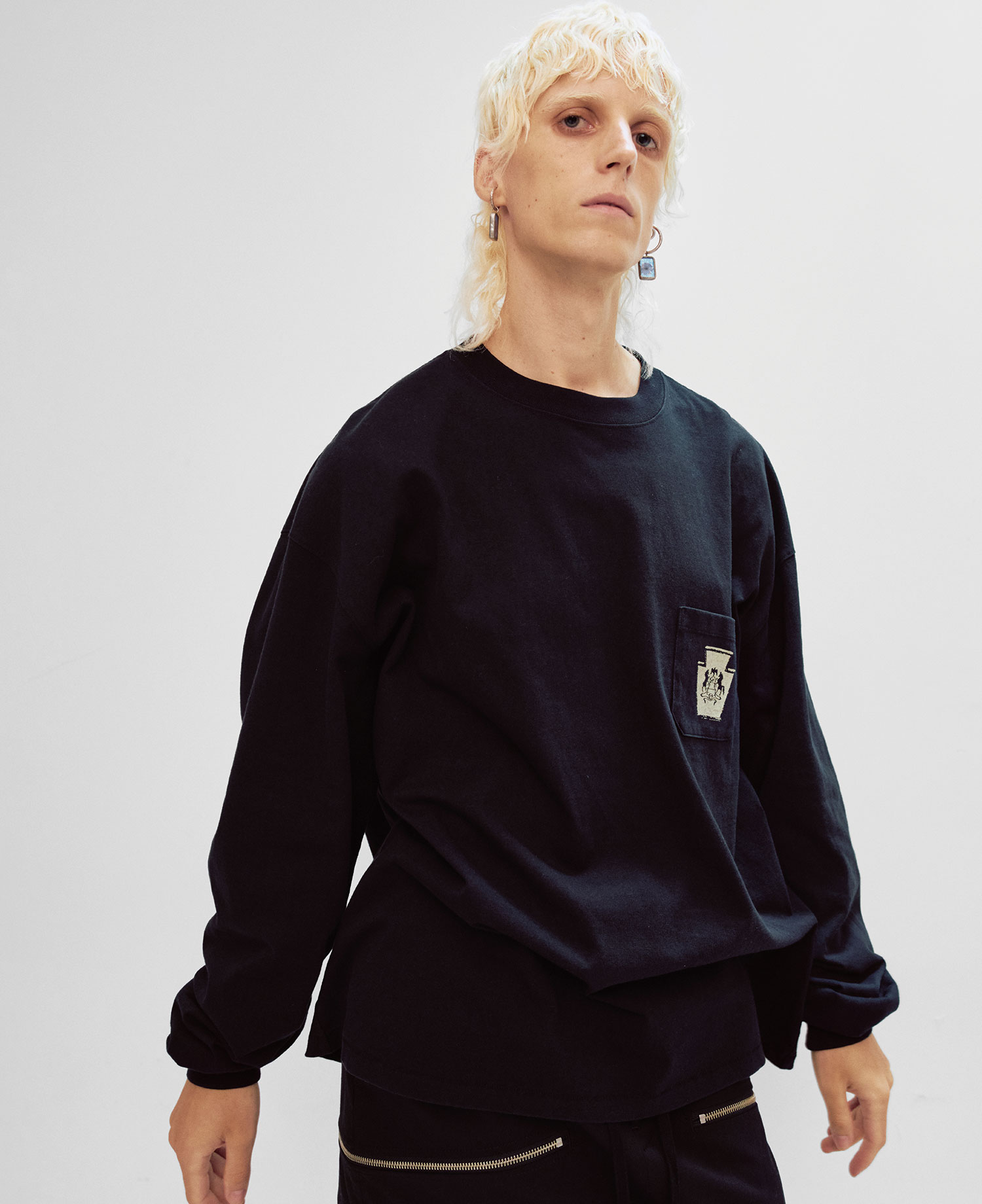 INSANE EMBROIDERED GRAPHIC LONG SLV_WASHED BLACK