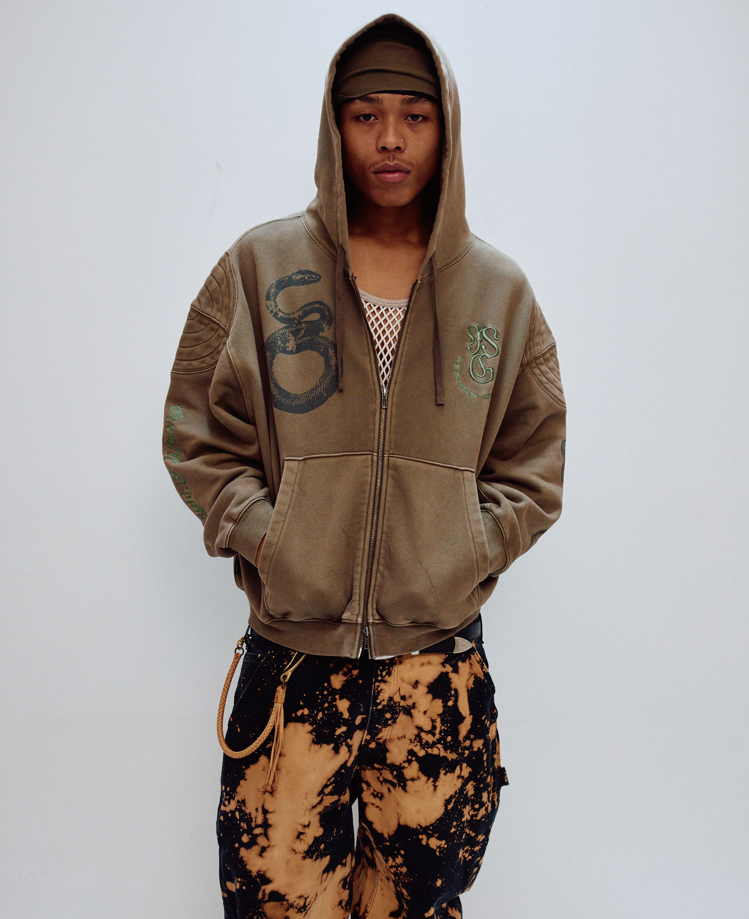 INSANE FLAG PADDED SHOULDER HOODIE_BROWN