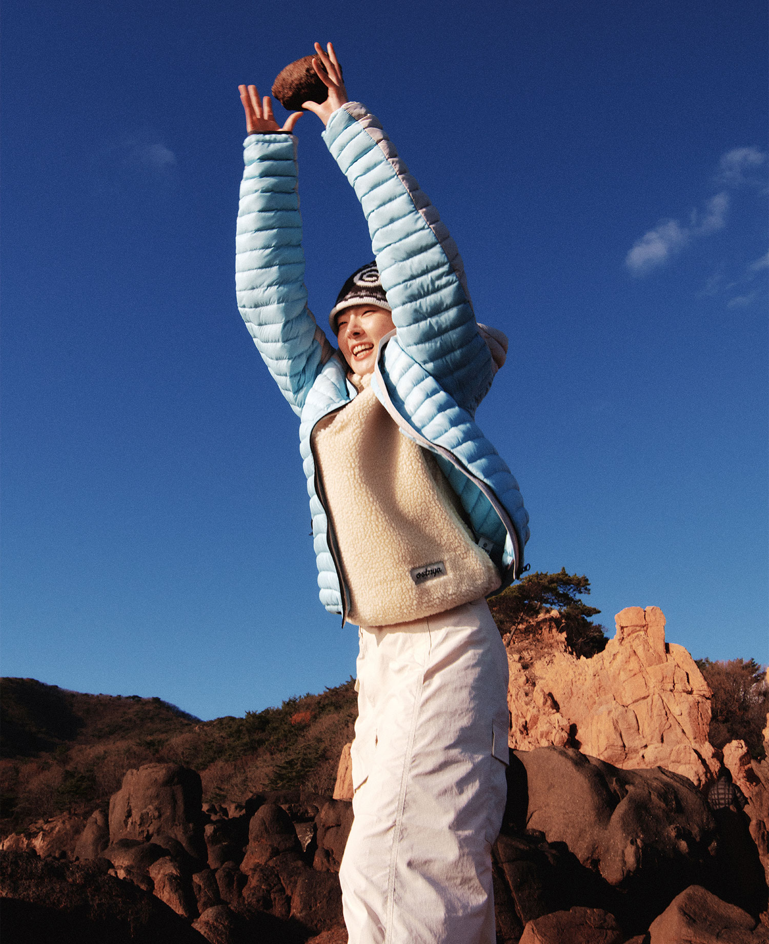 [EXCLUSIVE] OSTRYA SAPWOOD DOWN JACKET_SKY BLUE