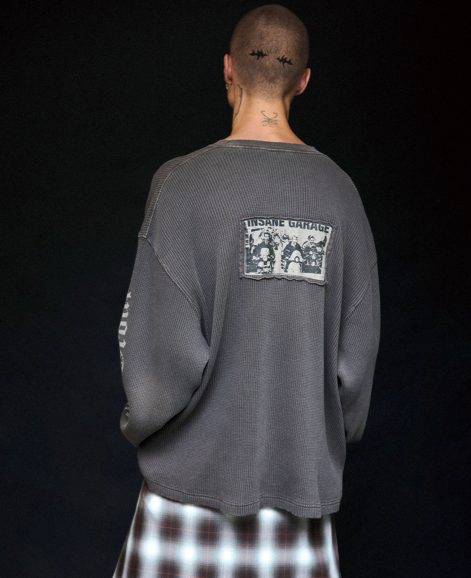 INSANE GRAPHIC PATCH WAFFLE LONG SLV_BROWN