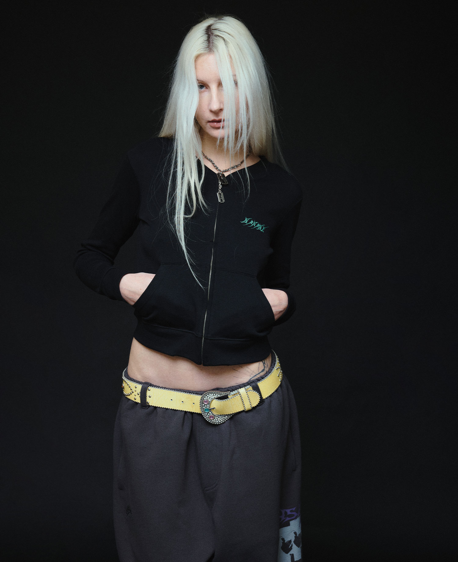 INSANE WOMEN LOGO ZIP-UP JERSEY_BLACK