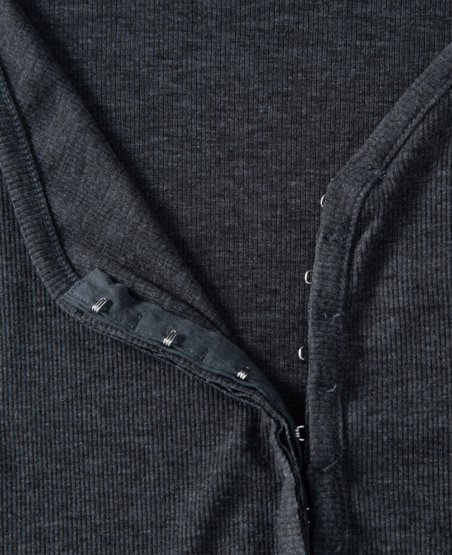 INSANE WOMEN CARDIGAN_CHARCOAL