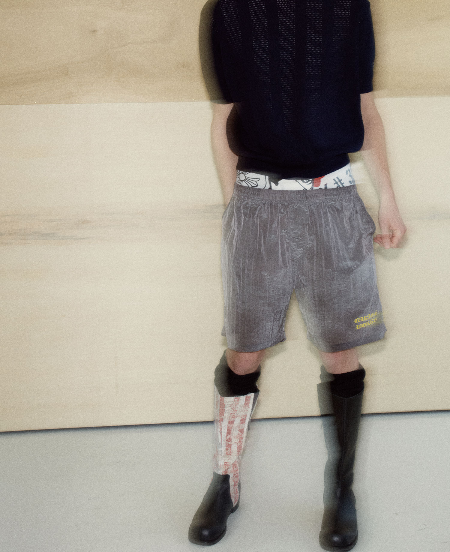 INSANE PUNCHING KNIT SHORT SLEEVE NAVY