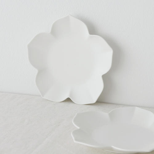에라토 모이플라워접시 화이트 꽃모양 그릇 도자기 접시 플레이트 M