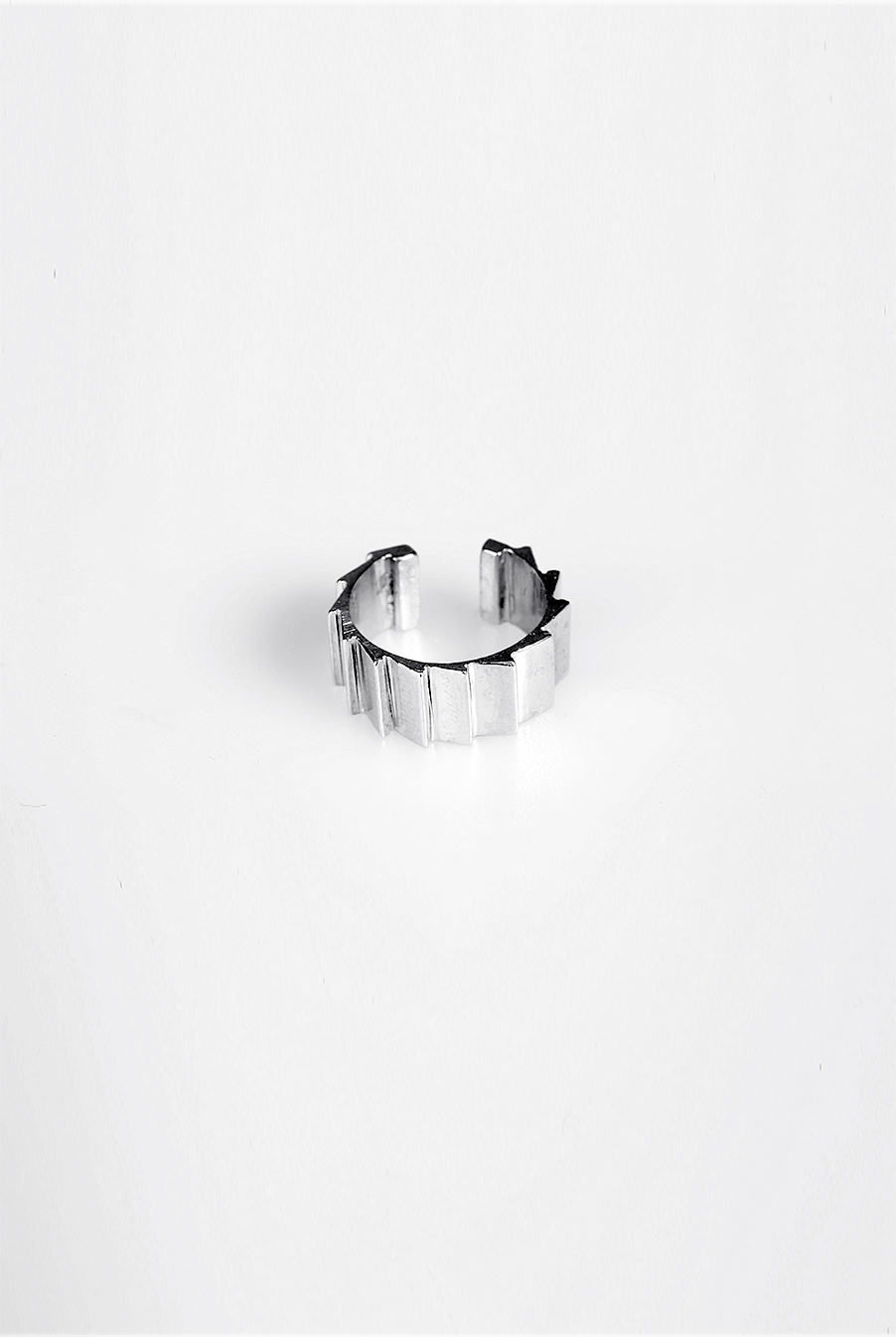 LOUVER Ear Cuff