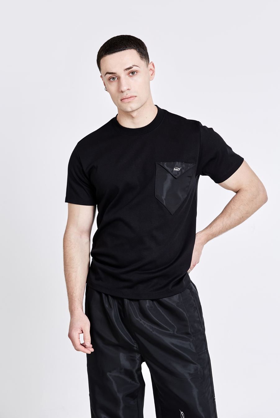 Triangle Pocket T-shirt - black