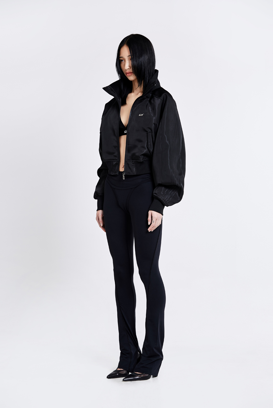 LOUVER TRACK ZIP-UP - black(woman)