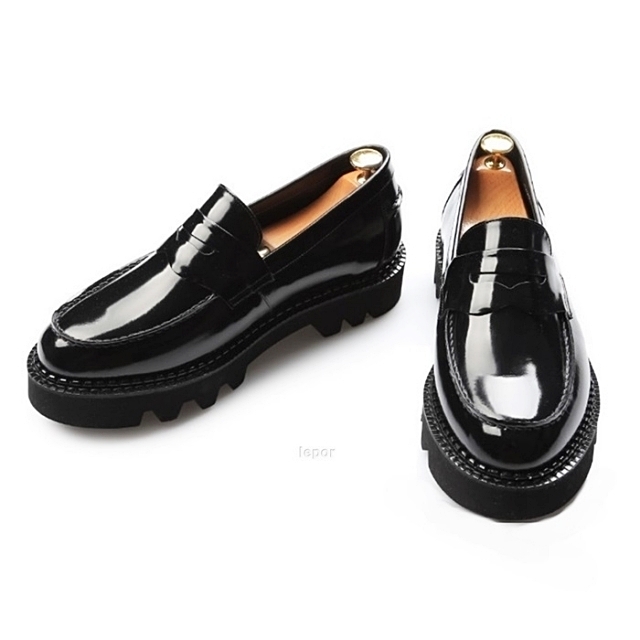 For men, 8131 black box calf cowhide, u-tip, compressed-sponge sole, handmade penny loafers