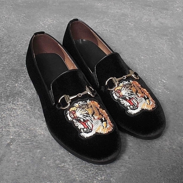 For men, N233 black high-end velvet, horse-bit ornament, tiger embroidery patch, handmade loafers