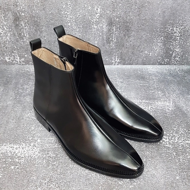 For men, N305 black cowhide leather, inward zipper, plain toe, middle cutting line stiched, regular outsole, handmade ankle boots