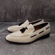 For men, N923 white beige-colored sheep skin suede, black tassel combination, u-tip, handmade loafers