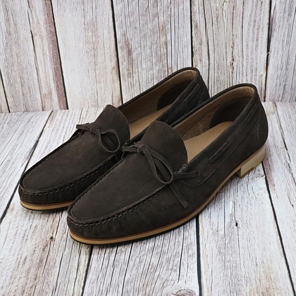 For men, N502 deep choco-colored sheep suede, u-tip, handmade tassel loafers