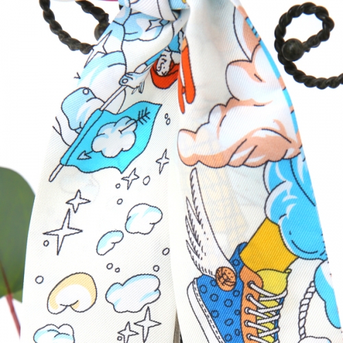 [더로라]실크쁘띠타이스카프-흰토끼와구름우산 S24050