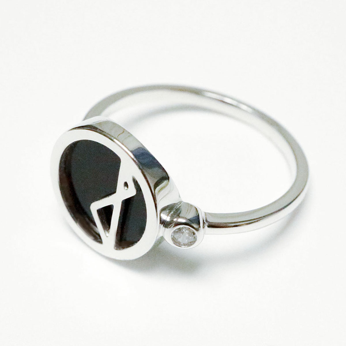 N Modern chic onyx Rings