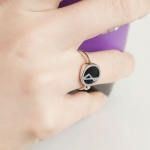 N Modern chic onyx Rings