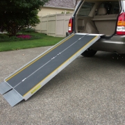 슈트케이스싱글폴드-분리형(SFAS)이동경사로