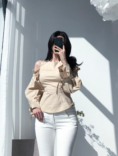 [only annie's/소량10차 입고/당일출고] jennie blouse (beige/black, 2size!)