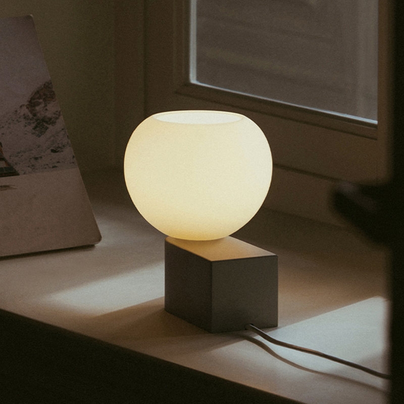 Manon Desk Lamp