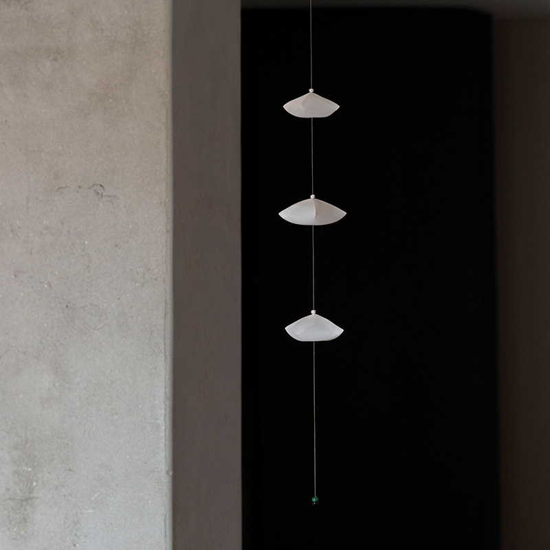 하얀 옥사 모빌 (3구)