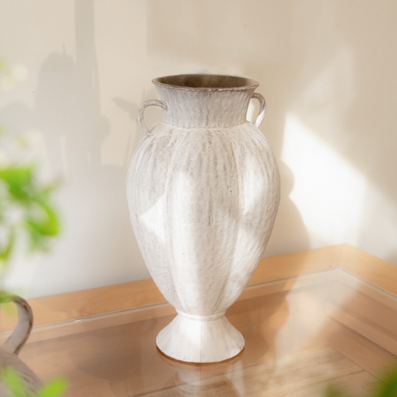 Ugly Pot 외형 항아리