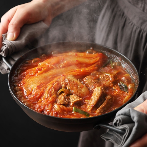 [3/4 하루반값!] [푸딩팩토리] 아무나 끓여도 맛있는 깊은맛 돼지고기 김치찜 800g