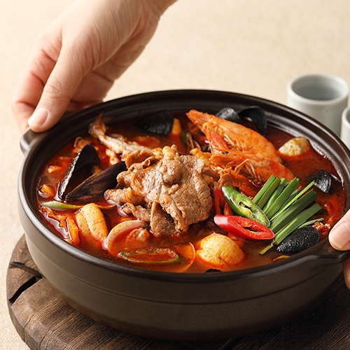 [10%할인] 고기듬뿍 우삼겹 짬뽕탕 450g *면세