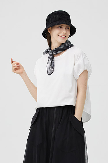 벌룬소매 배색티셔츠