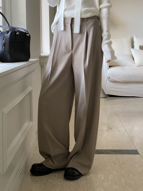 long pin tuck slacks(beige)