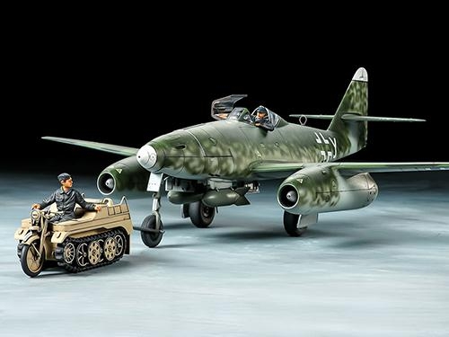 [25215] 1/48 Me262A-2a & Kettenkraftrad