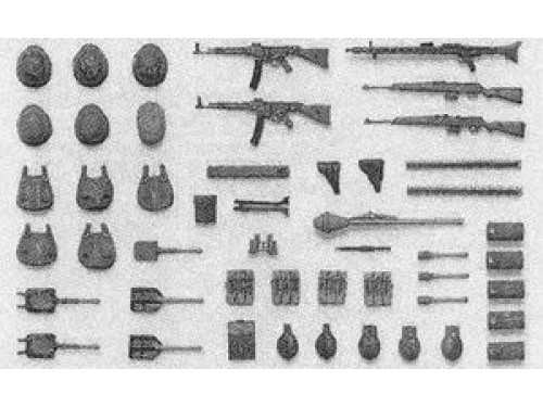 [35205] 1/35 German Infantry Equipment Set B (Mid/ Late WW2)