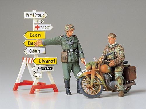 [35241] 1/35 German Motorcycle Orderly Set