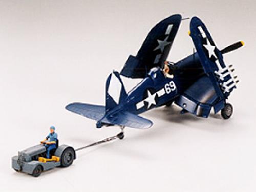 [61085] 1/48 Corsair F4U-1D w/Moto-Tug