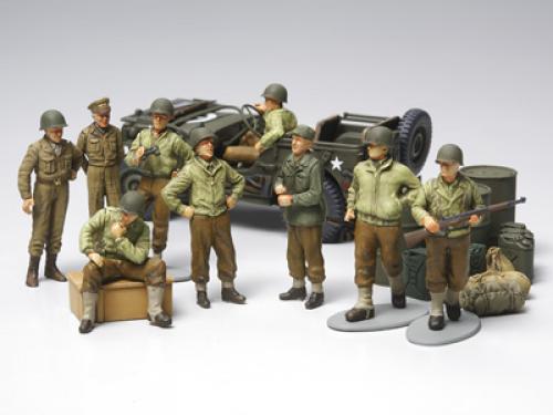 [32552] 1/48 WWII US Army Infantry At Rest