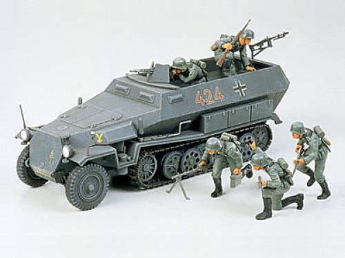 [35020] 1/35 German Hanomag Sd.Kfz.251/1 Armored Half-track