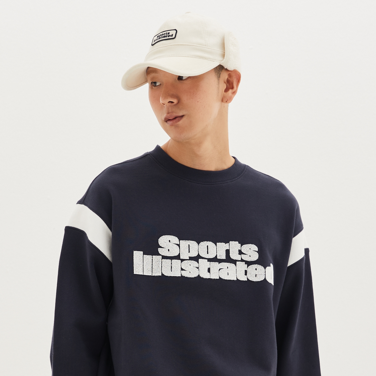 스포츠일러스트레이티드 벨벳 귀달이 모자 (아이보리)