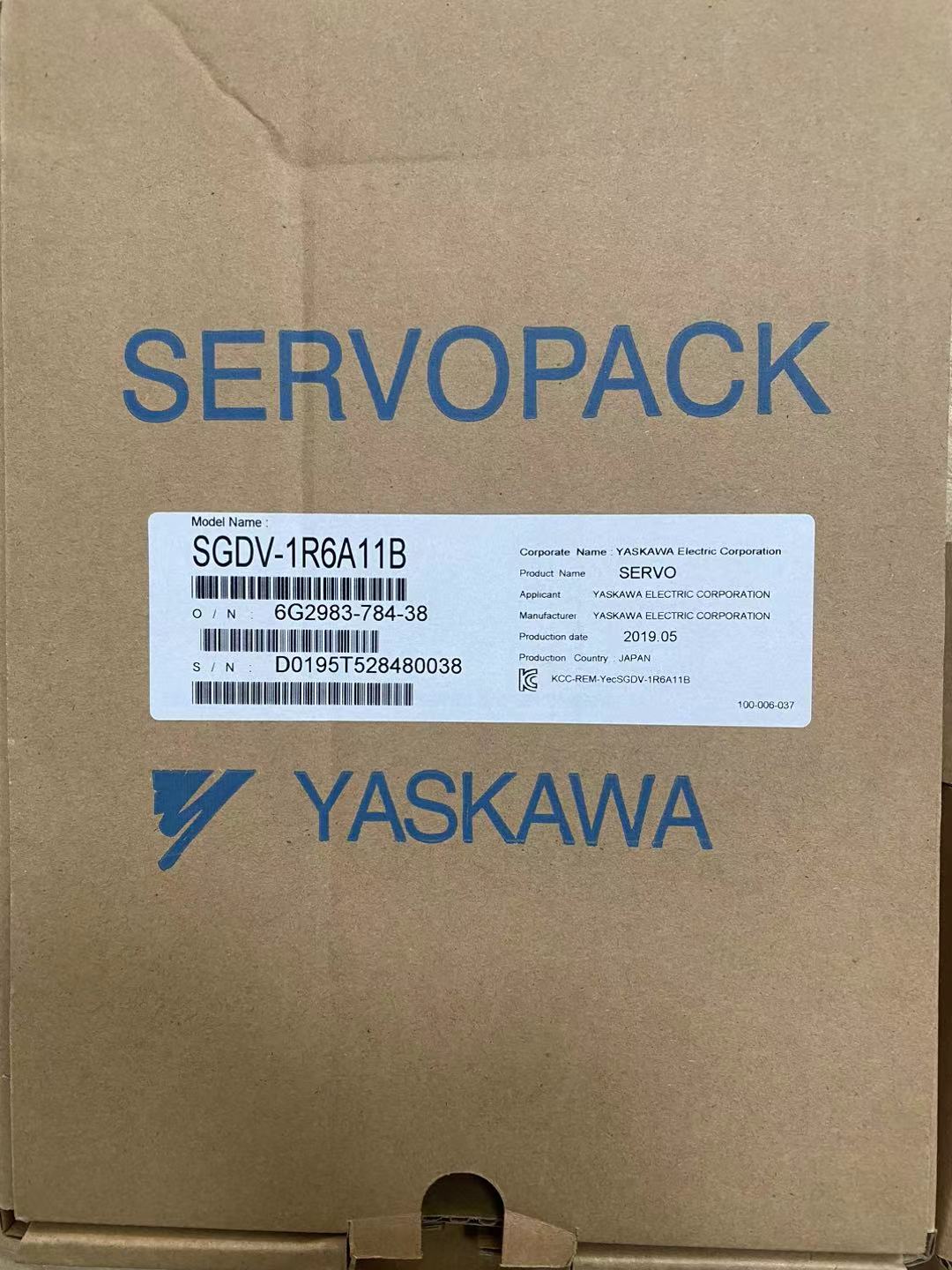 YASKAWA SGDV-1R6A11B