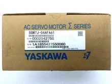 YASKAWA SGM7J-04AFA61