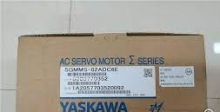 YASKAWA  SGMJV-02ADC6E