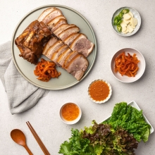 장충동왕족발 제주 흑돼지 무뼈족발세트 (가공-1000g)